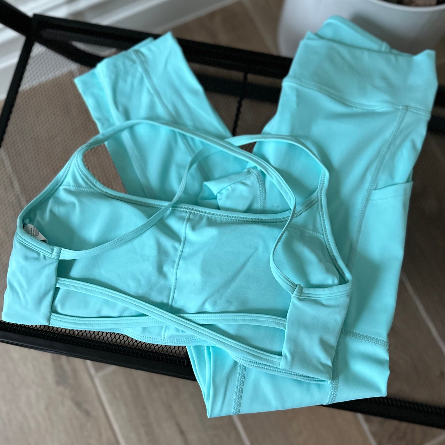 CRISS CROSS ELV8 LEGGINGS