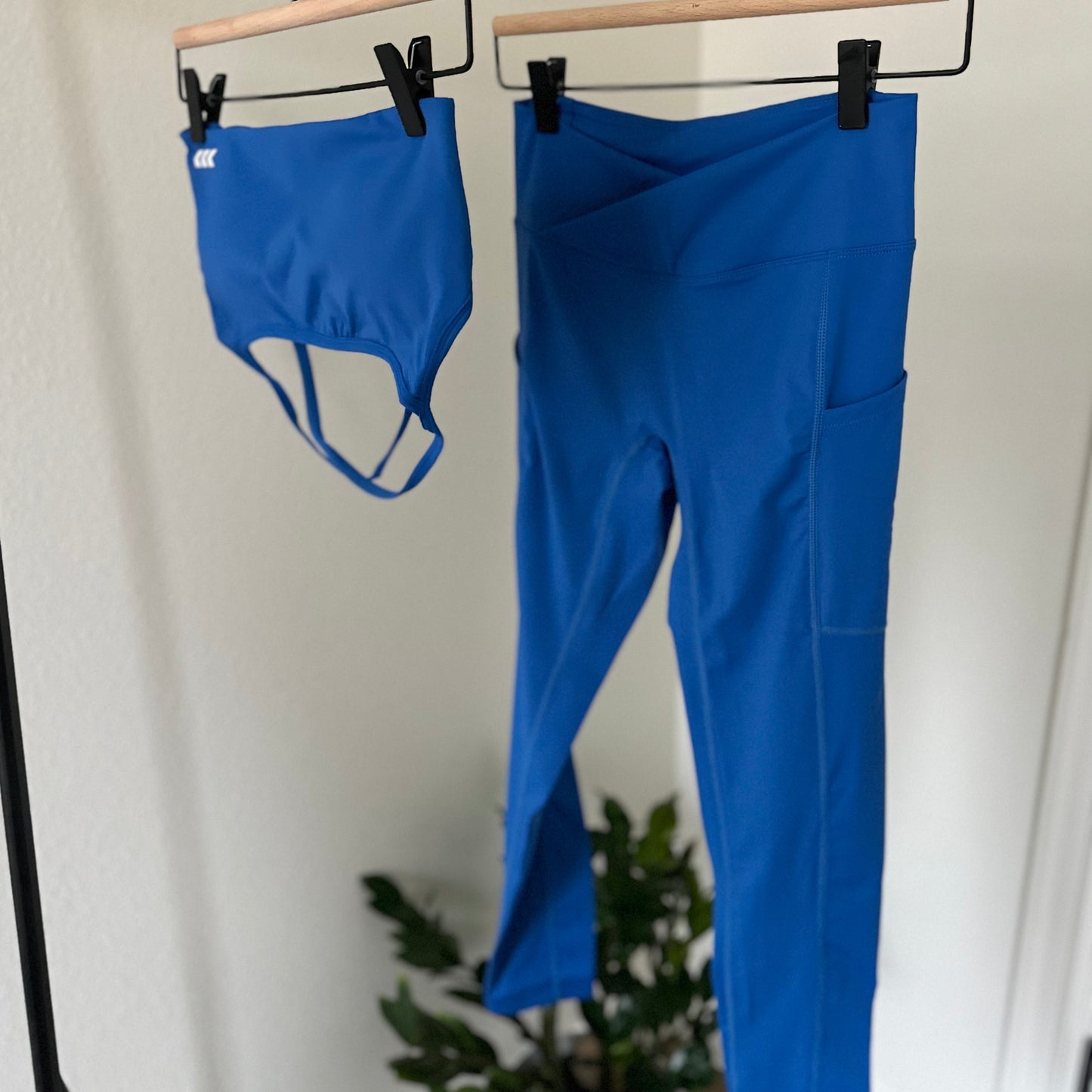 CRISS CROSS ELV8 LEGGINGS