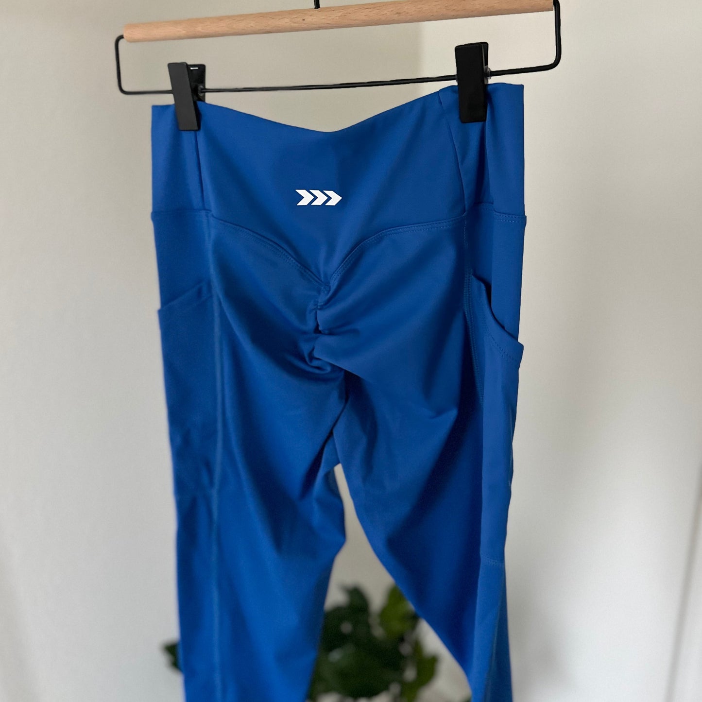 CRISS CROSS ELV8 LEGGINGS