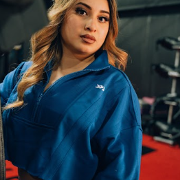 CROPPED DREAMS TOP